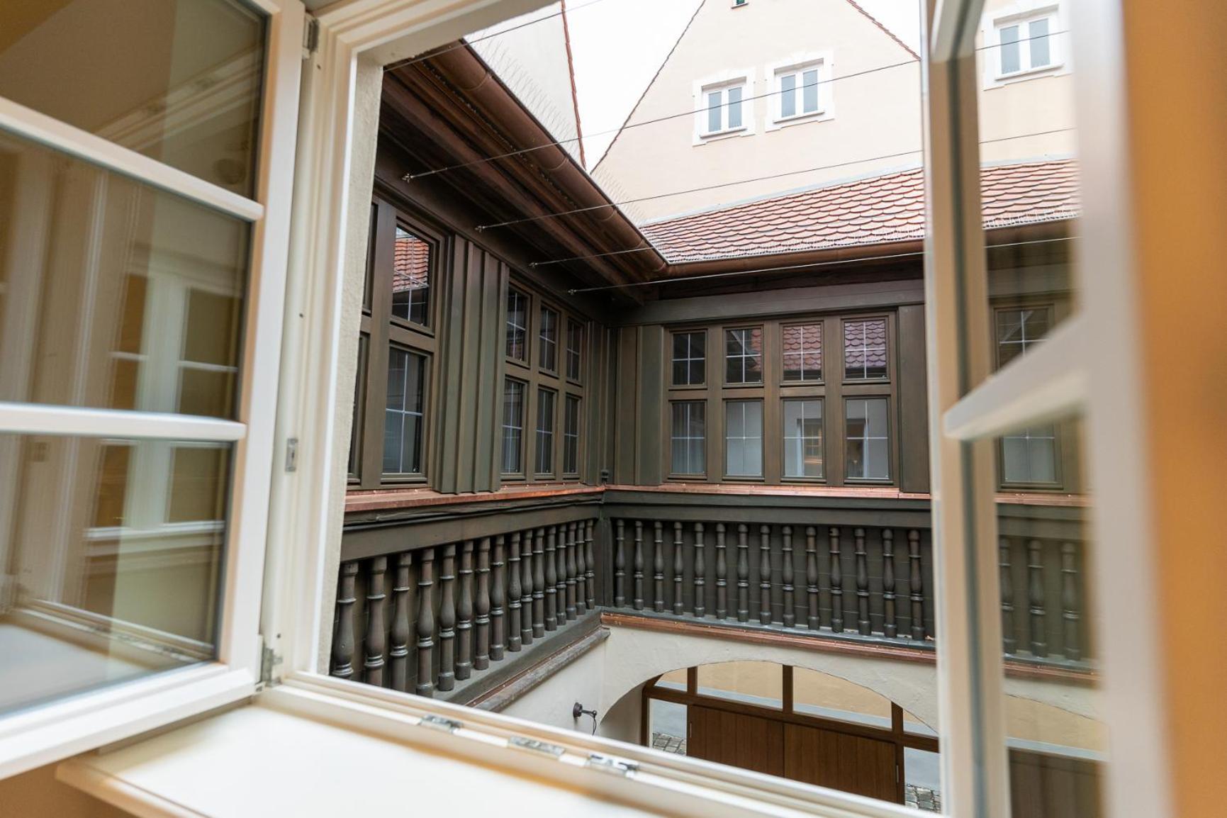Traumhafte Und Hochwertige Stadtwohnung Im Zentrum Augsburgs Екстериор снимка